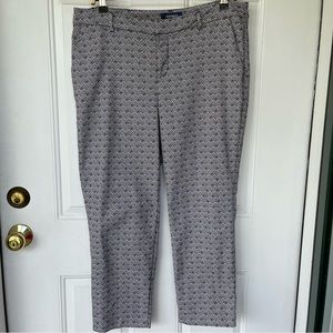 •Old Navy• Harper Cropped Pants Patterned - Size 12